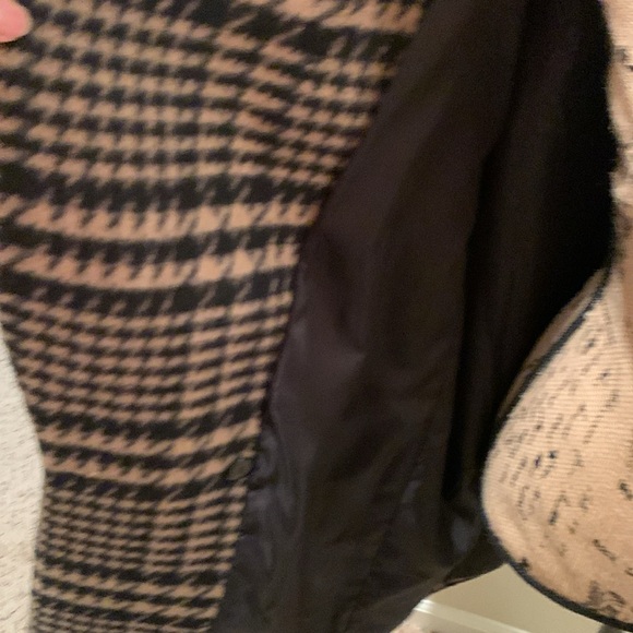 Elie Tahari Wool Coat - Picture 12 of 15